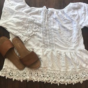 Boohoo • Off Shoulder Top